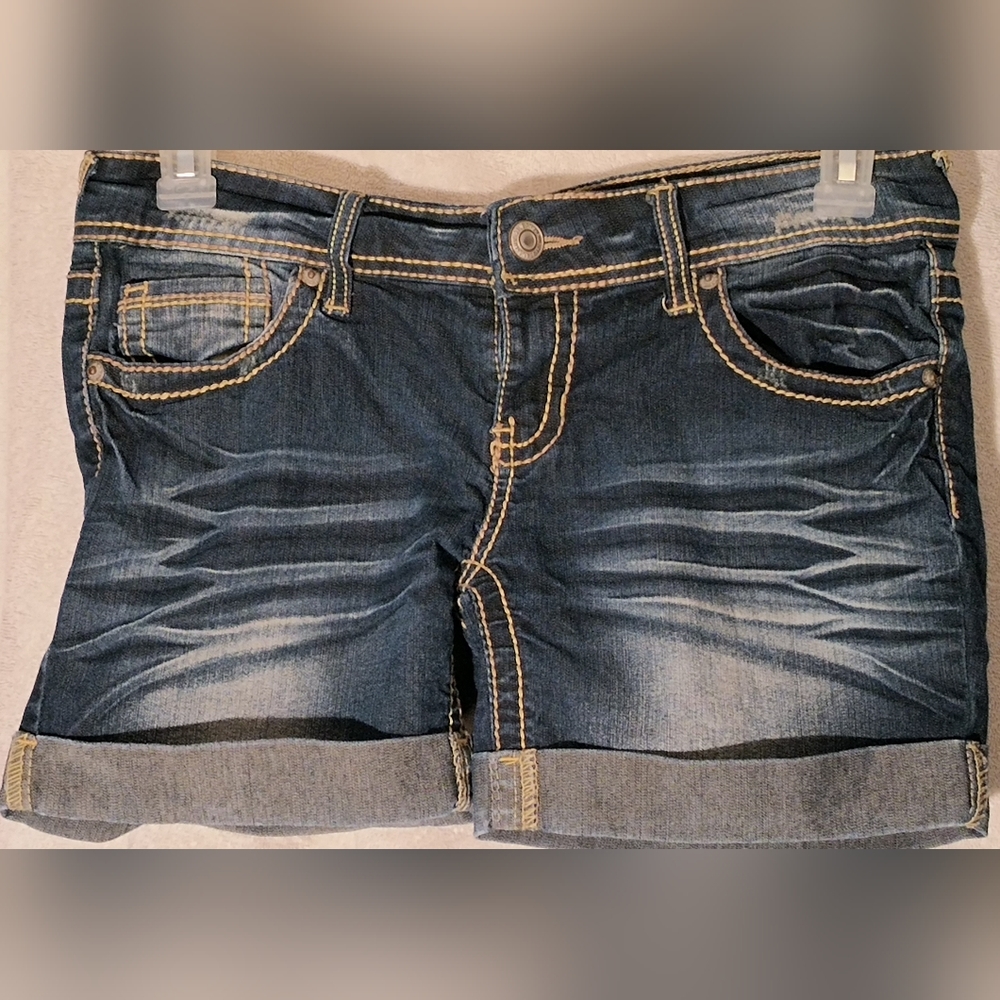Rue 21 Denim Shorts, Size 5/6.